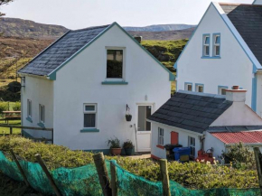 An Teach Beag Glencolmcille, little home from home